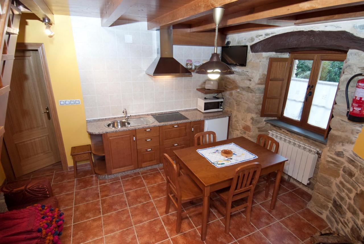 Apartamentos Rurales Tia Vicenta Santa Eulalia de Oscos Eksteriør billede