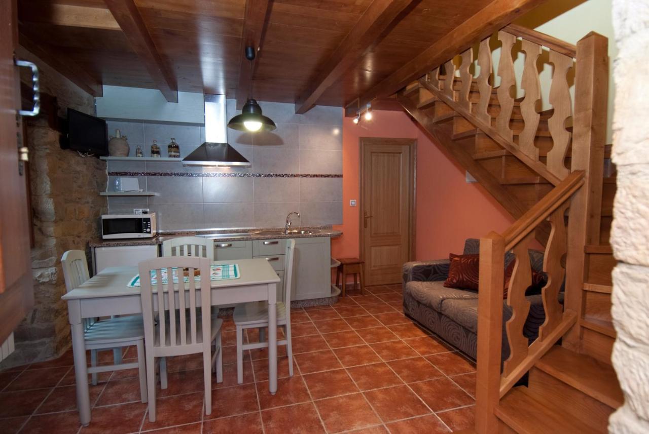 Apartamentos Rurales Tia Vicenta Santa Eulalia de Oscos Eksteriør billede