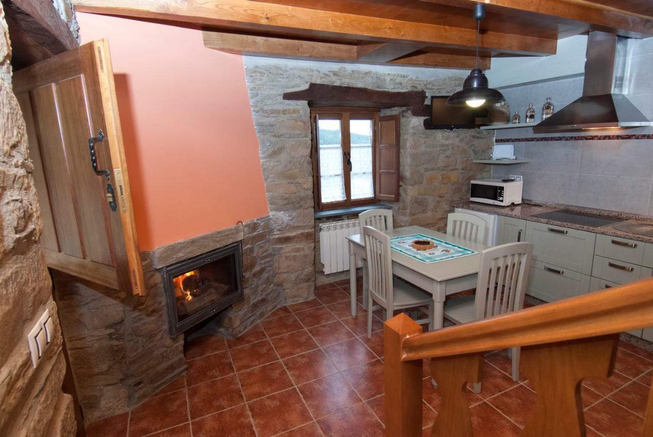 Apartamentos Rurales Tia Vicenta Santa Eulalia de Oscos Eksteriør billede